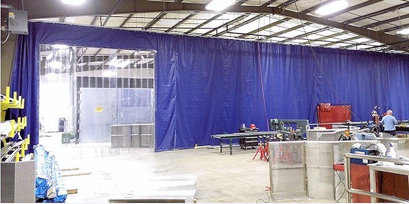 plastic-warehouse-divider-curtain