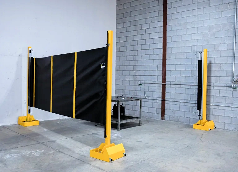 laser barrier curtain for welding cell retractable laser barrier curtain for welding cell retractable