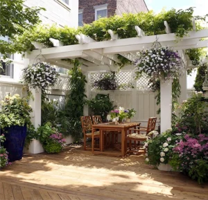 living-trellis-roofs-for-pergolas-1